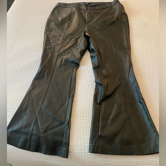 Faux leather pants - Picture 1 of 4